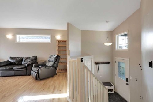 39 Terrace Heights Drive, Lacombe, AB - Indoor