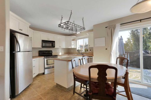 39 Terrace Heights Drive, Lacombe, AB - Indoor