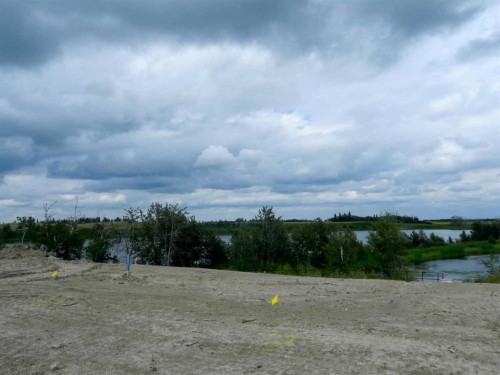 22 Henner'S Place, Lacombe, AB 