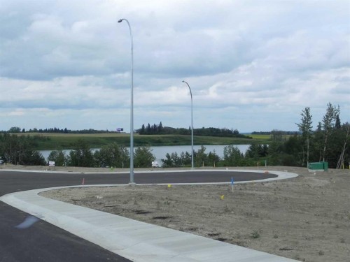 22 Henner'S Place, Lacombe, AB 