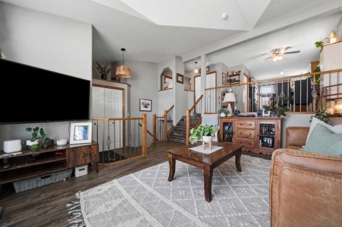 23 Dubois Crescent, Red Deer, AB - Indoor Photo Showing Living Room
