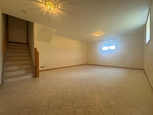 114 Sunridge Avenue, Blackfalds, AB - Indoor Photo Showing Other Room
