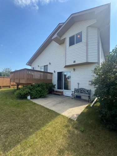 114 Sunridge Avenue, Blackfalds, AB - Outdoor