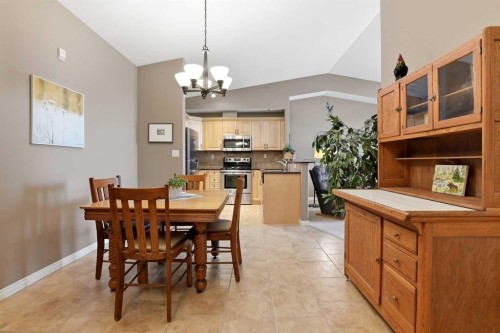 412-69 Ironstone Drive, Red Deer, AB - Indoor Photo Showing Dining Room