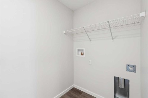 386 Heritage Boulevard, Cochrane, AB - Indoor With Storage