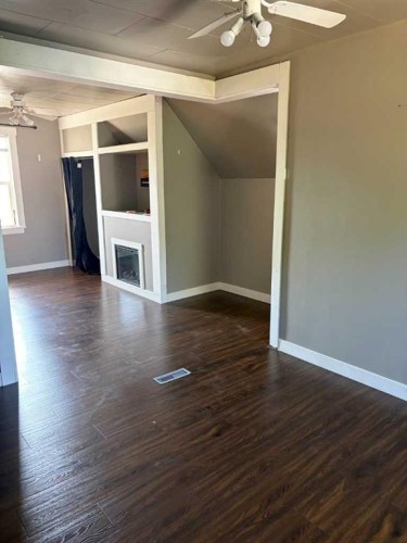 5206 49 Street, Castor, AB - Indoor With Fireplace