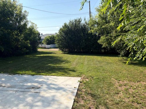 5206 49 Street, Castor, AB - Outdoor