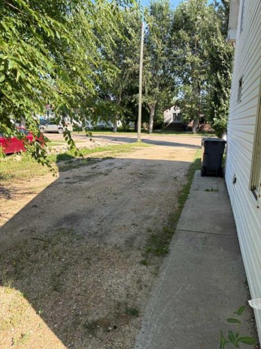 5206 49 Street, Castor, AB - Outdoor