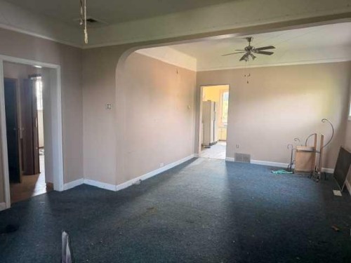 4903 48 Street, Hardisty, AB - Indoor Photo Showing Other Room