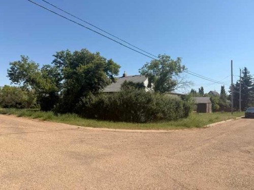 4903 48 Street, Hardisty, AB - Outdoor