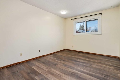 36 Grandview Crescent, Camrose, AB - Indoor Photo Showing Other Room