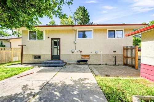36 Grandview Crescent, Camrose, AB - Outdoor