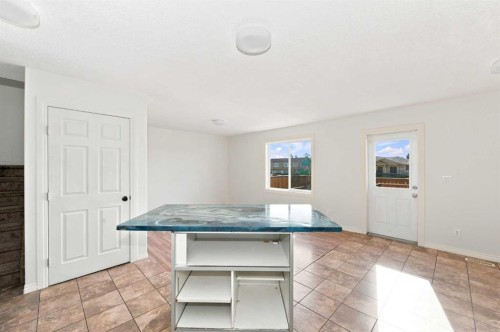 4-6802 50 Avenue, Camrose, AB - Indoor