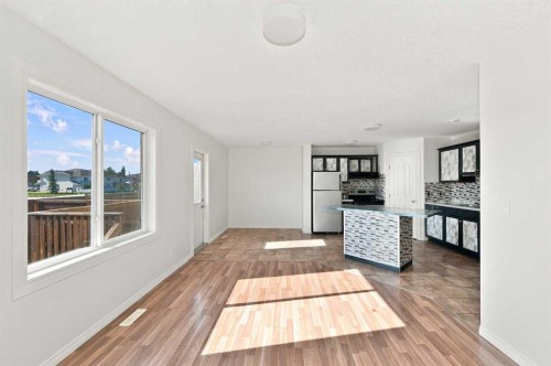 4-6802 50 Avenue, Camrose, AB - Indoor