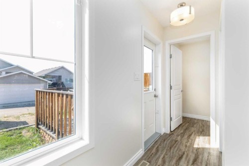 19 Reid Court, Sylvan Lake, AB - Indoor Photo Showing Other Room