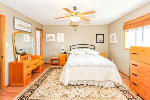 4009 69A Street Close, Camrose, AB - Indoor Photo Showing Bedroom