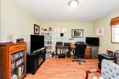 4009 69A Street Close, Camrose, AB - Indoor Photo Showing Office