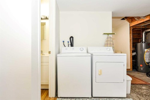 4009 69A Street Close, Camrose, AB - Indoor Photo Showing Laundry Room