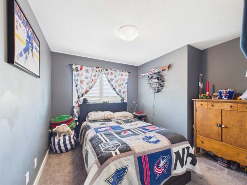 45 Alderwood Close, Blackfalds, AB - Indoor Photo Showing Bedroom
