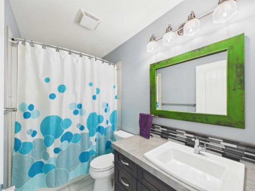 45 Alderwood Close, Blackfalds, AB - Indoor Photo Showing Bathroom