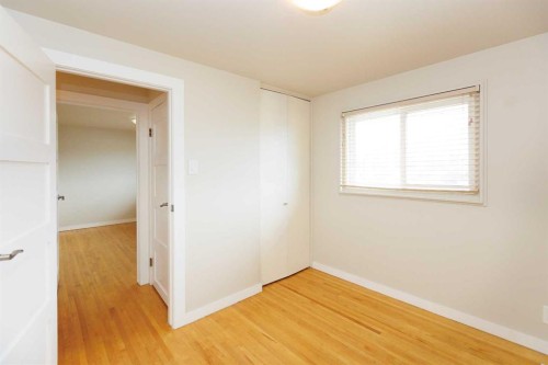 1602-3907 39 Street, Red Deer, AB - Indoor Photo Showing Other Room