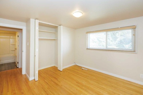 1602-3907 39 Street, Red Deer, AB - Indoor Photo Showing Other Room