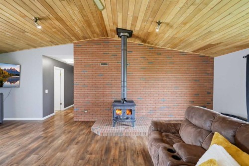 40102 Highway 815, Rural Lacombe County, AB - Indoor With Fireplace