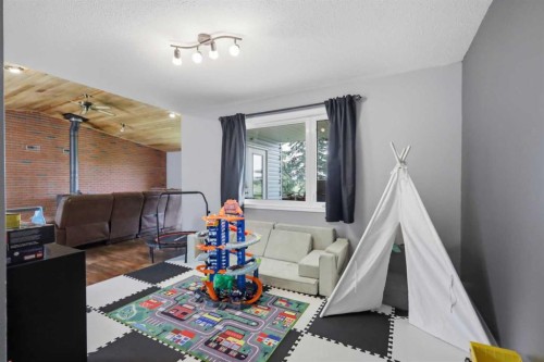 40102 Highway 815, Rural Lacombe County, AB - Indoor Photo Showing Other Room