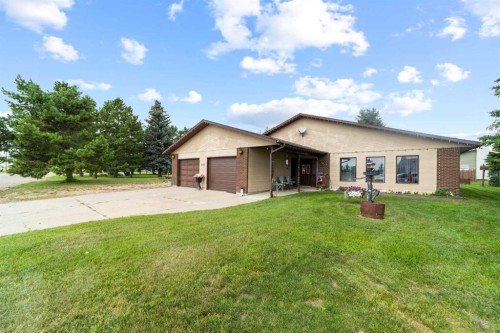 5205 48 Avenue, Sedgewick, AB - Outdoor