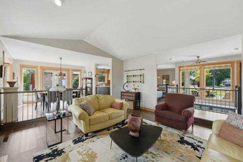 37 Wildrose Street, Rural Lacombe County, AB - Indoor Photo Showing Living Room