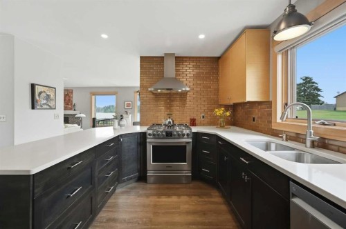 37 Wildrose Street, Rural Lacombe County, AB - Indoor Photo Showing Kitchen With Double Sink With Upgraded Kitchen