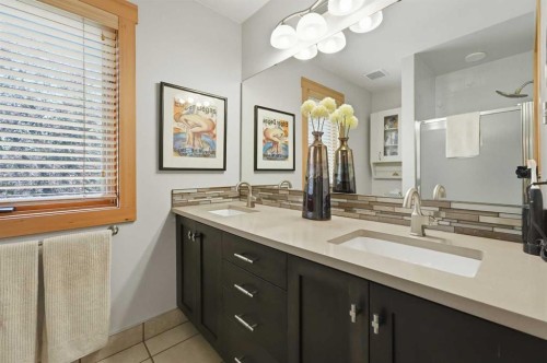 37 Wildrose Street, Rural Lacombe County, AB - Indoor Photo Showing Bathroom