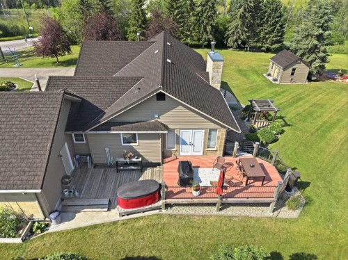 37 Wildrose Street, Rural Lacombe County, AB - Outdoor