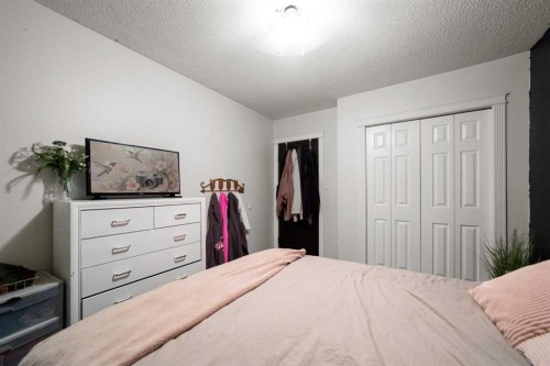 4910 57 Street, Killam, AB - Indoor Photo Showing Bedroom