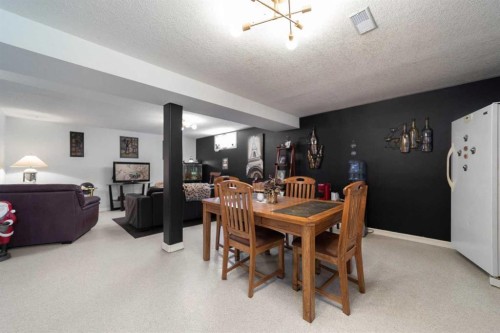 4910 57 Street, Killam, AB - Indoor Photo Showing Dining Room