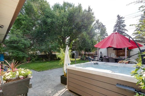 9111 Fairmount Drive Se, Calgary, AB - Outdoor