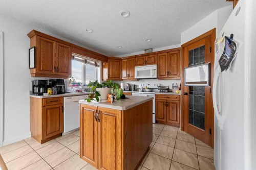 5020A 49 Street, Killam, AB - Indoor Photo Showing Kitchen