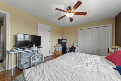 5020A 49 Street, Killam, AB - Indoor Photo Showing Bedroom