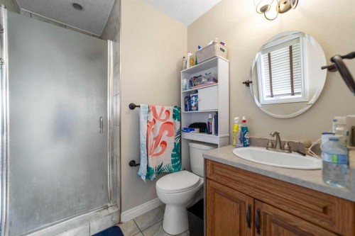 5020A 49 Street, Killam, AB - Indoor Photo Showing Bathroom