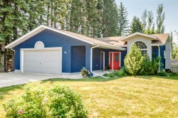 94 Hathaway Lane Lacombe, AB T4L 1T4