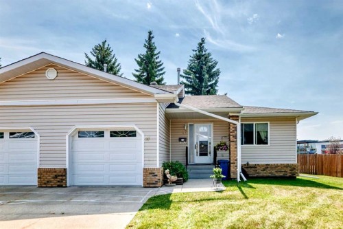 37-2821 Botterill Crescent, Red Deer, AB - Outdoor