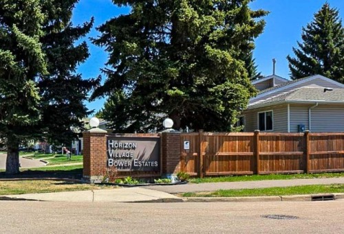 37-2821 Botterill Crescent, Red Deer, AB - Outdoor