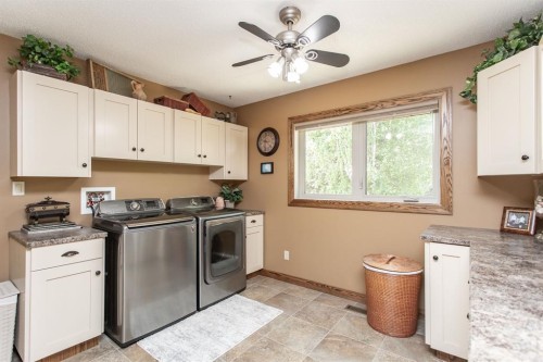38212 Range Road 252, Rural Lacombe County, AB - Indoor