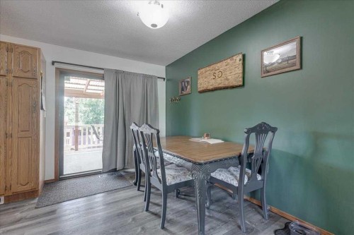 43 Oak Street, Red Deer, AB - Indoor Photo Showing Dining Room