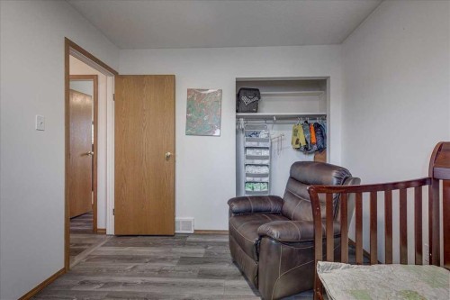 43 Oak Street, Red Deer, AB - Indoor