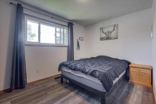 43 Oak Street, Red Deer, AB - Indoor Photo Showing Bedroom