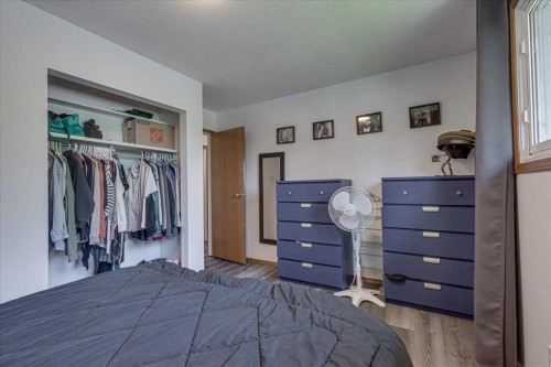 43 Oak Street, Red Deer, AB - Indoor Photo Showing Bedroom