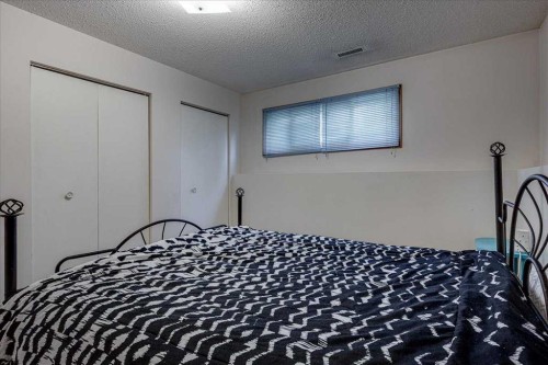 43 Oak Street, Red Deer, AB - Indoor Photo Showing Bedroom