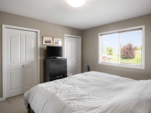 182 Jaspar Crescent, Red Deer, AB - Indoor Photo Showing Bedroom