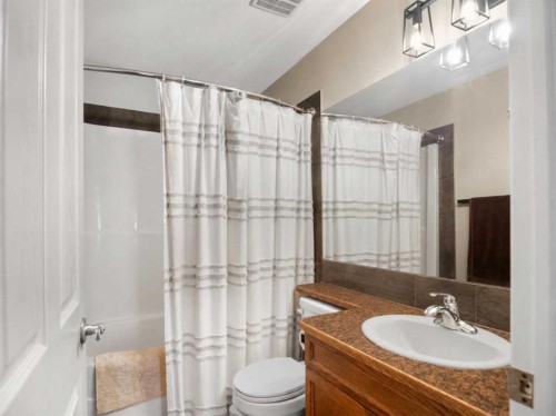 182 Jaspar Crescent, Red Deer, AB - Indoor Photo Showing Bathroom
